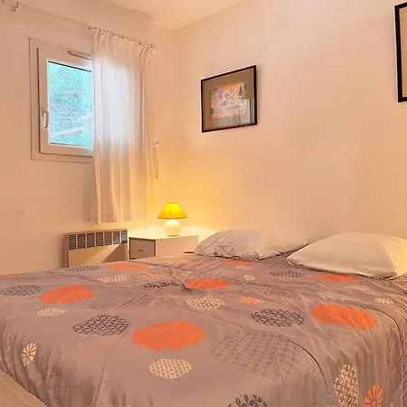 Appt Climatise 3 Pieces - 6 Pers - Terrasse, Parking A 200m De La - Fr-1-251-845 Apartment Le Lavandou